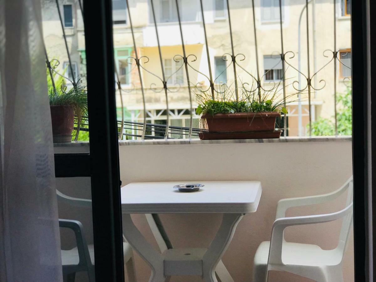 City Rooms And Studio Apartments Tirana Exterior photo